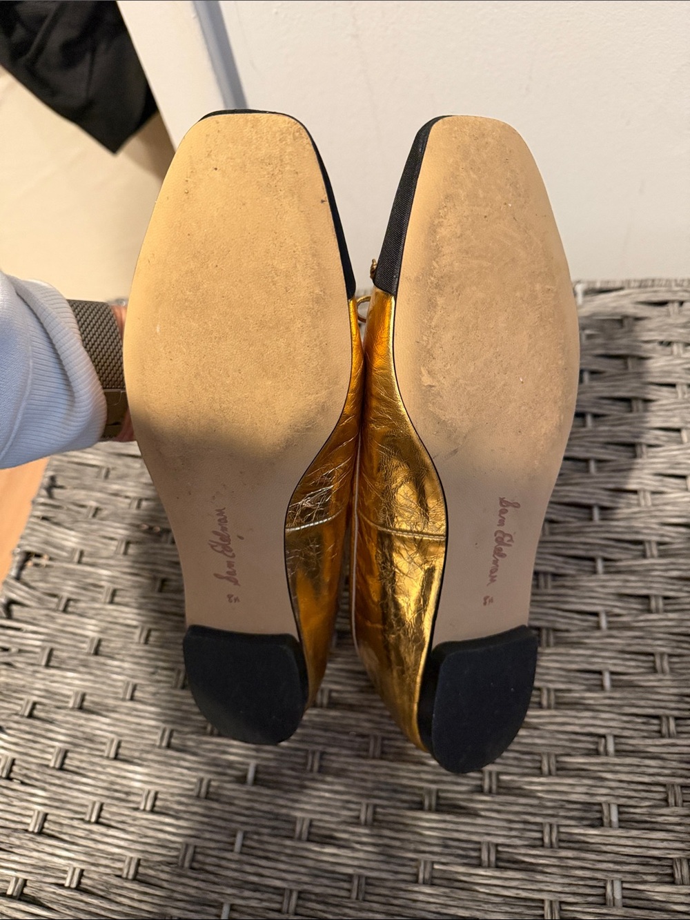 Sam Edelman Metallic Gold Ballet Flat with Black Cap Toe size 8.5 - Picture 7 of 8